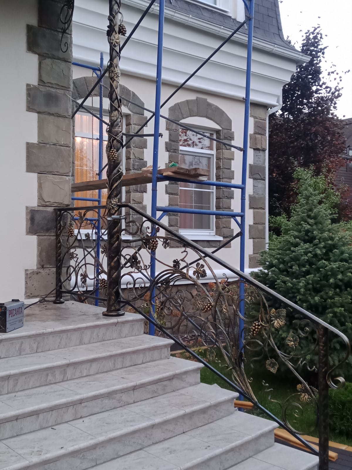 Эксклюзивные перила для крыльца